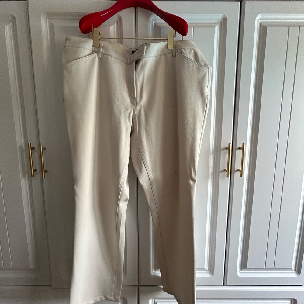 Michel Studio Off-White Trousers